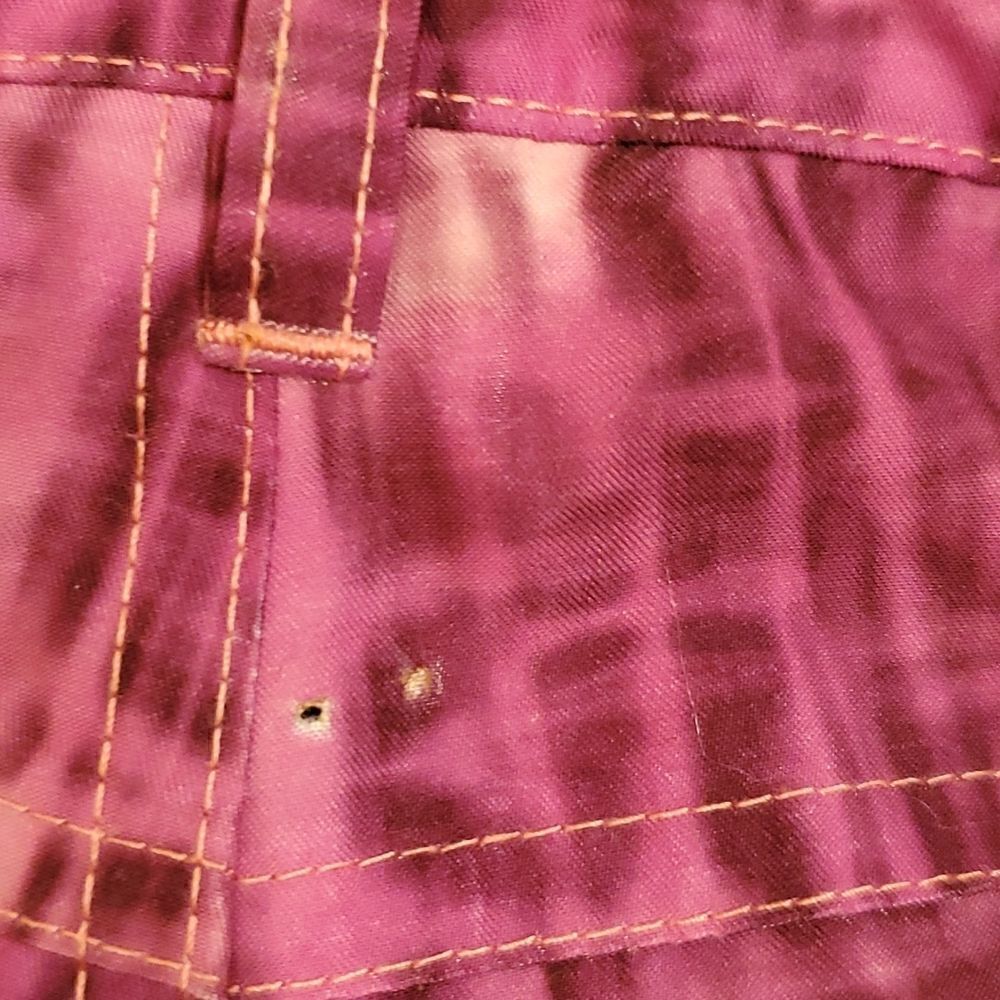 Girl's The North Face purple tie dye board shorts - Picture 9 of 9